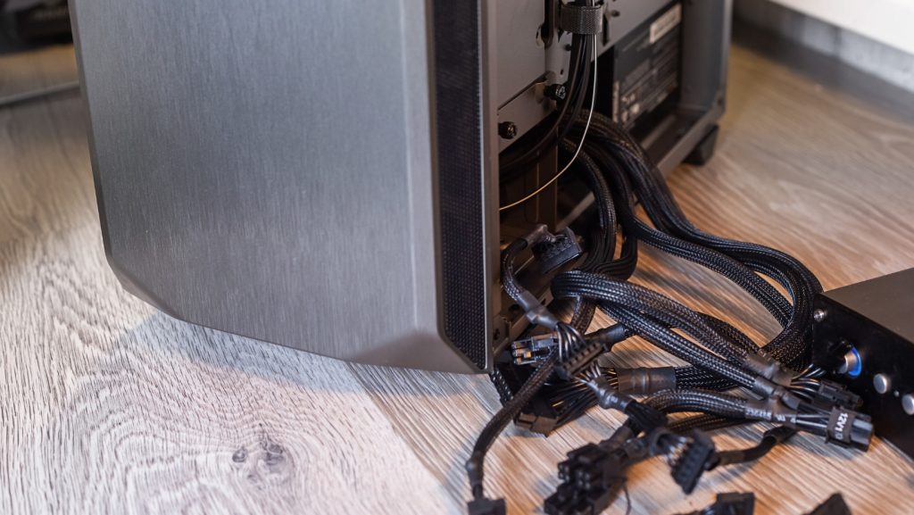 iBlockCube - Cable Management Tips and Advice For PC